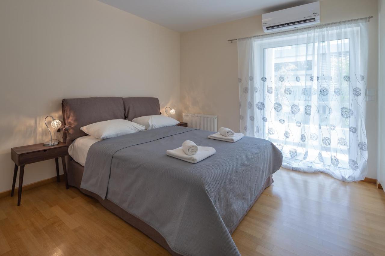 Sagittarius - Faliro Sea Side Apartment Atenas Exterior foto