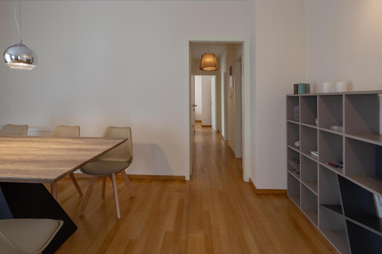 Sagittarius - Faliro Sea Side Apartment Atenas Exterior foto